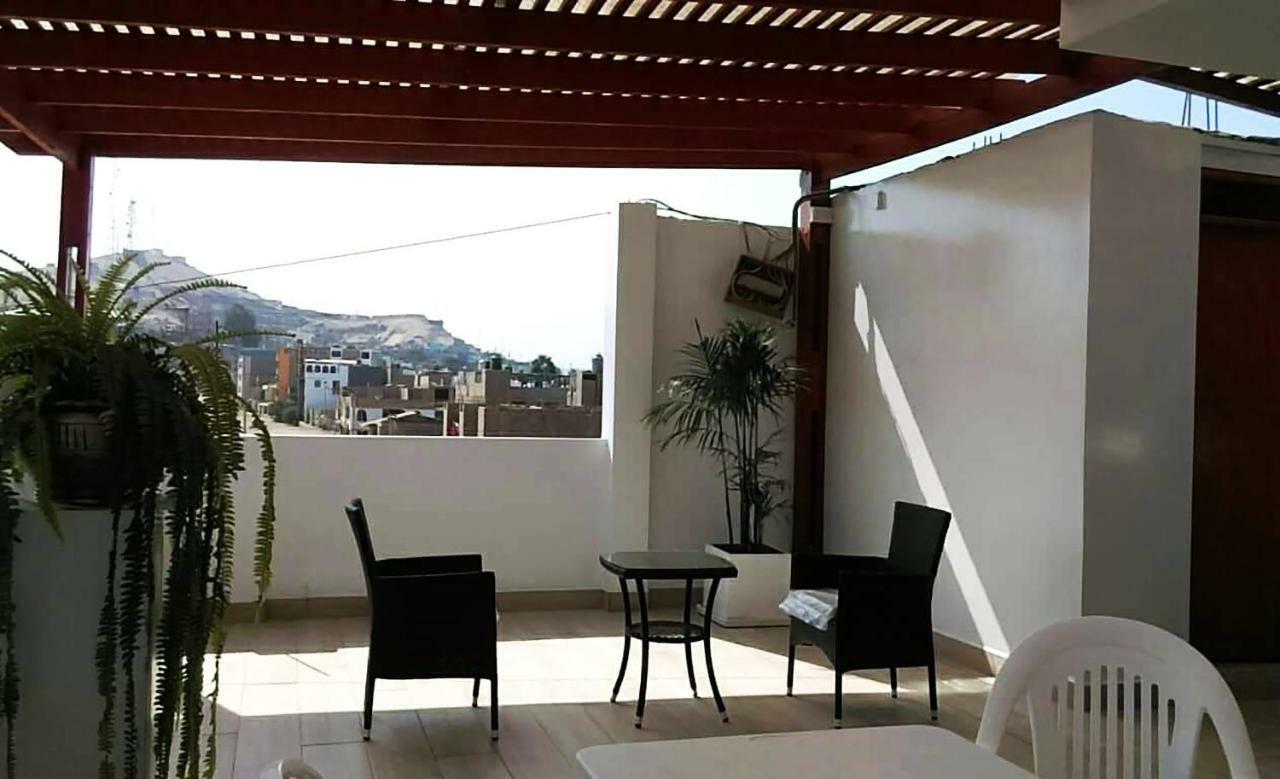 Hospedaje Luna Llena San Vicente de Cañete Exteriör bild