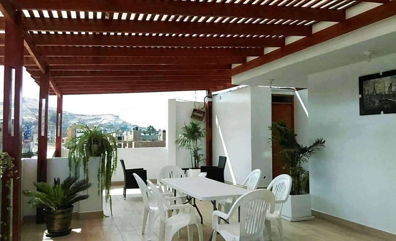 Hospedaje Luna Llena San Vicente de Cañete Exteriör bild